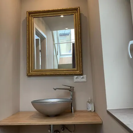 Book-A-Room Salzburg Apartment 5-6-7-8